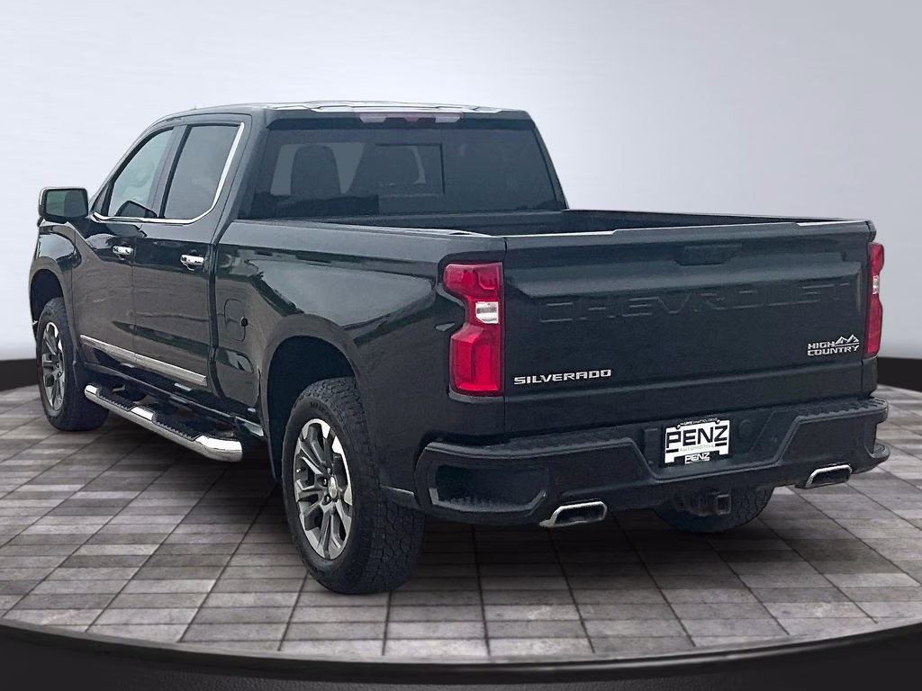 2022 Black Chevrolet Silverado 1500 High Country 4X4 Truck