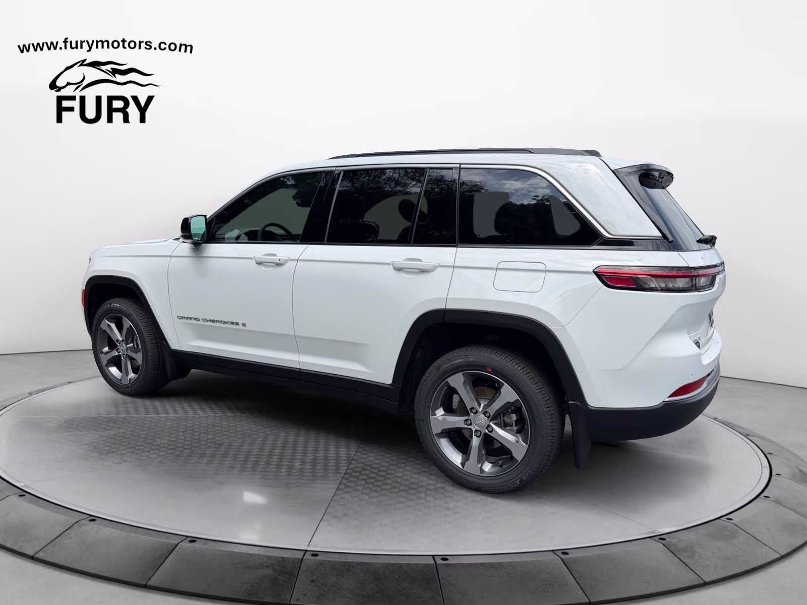 2026 Bright White Clearcoat Jeep Grand Cherokee Limited 4X4 SUV