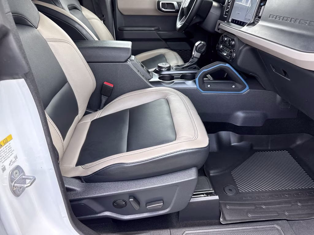 2024 Oxford White Ford Bronco Wildtrak 4X4 SUV