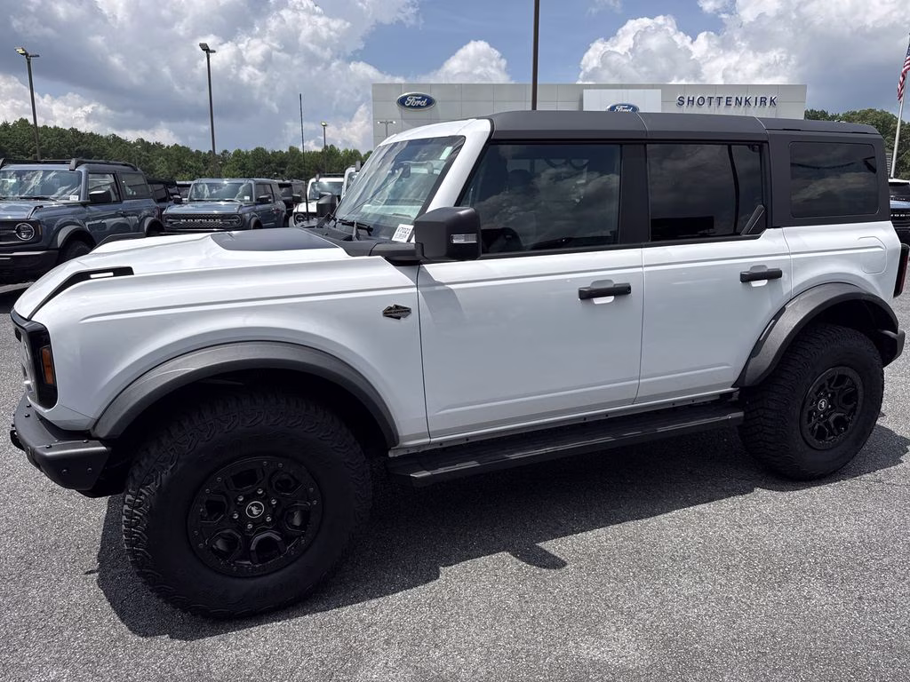 2024 Oxford White Ford Bronco Wildtrak 4X4 SUV
