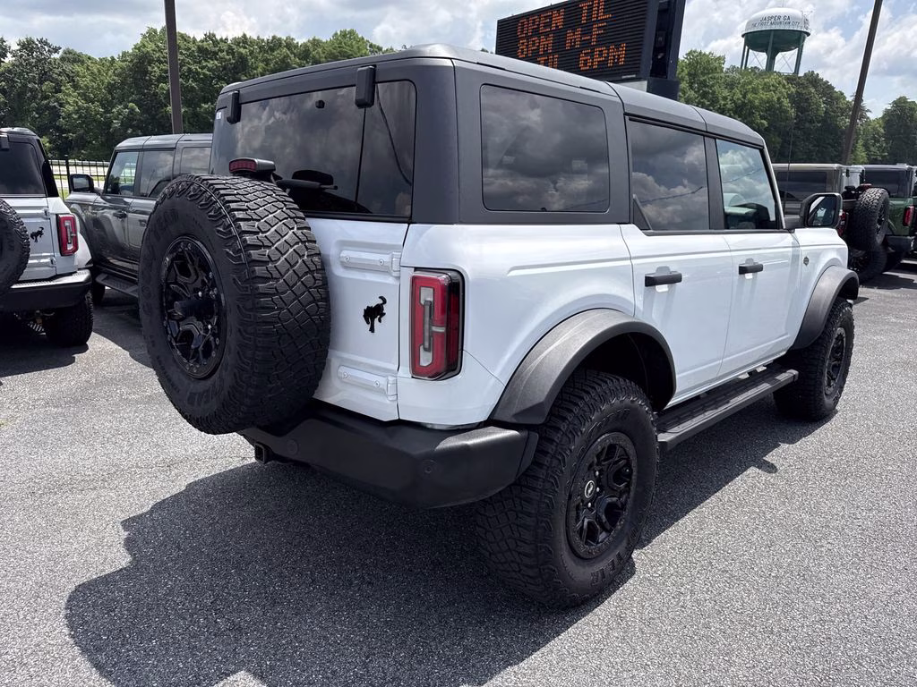 2024 Oxford White Ford Bronco Wildtrak 4X4 SUV