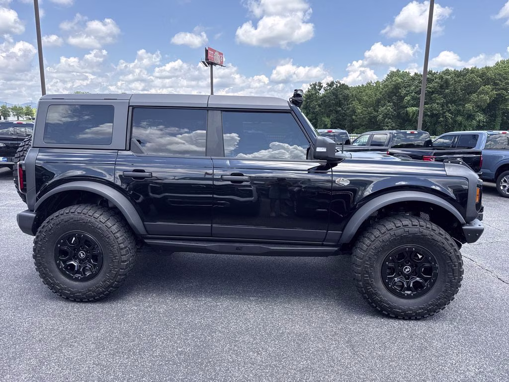 2023 Shadow Black Ford Bronco Wildtrak 4X4 SUV