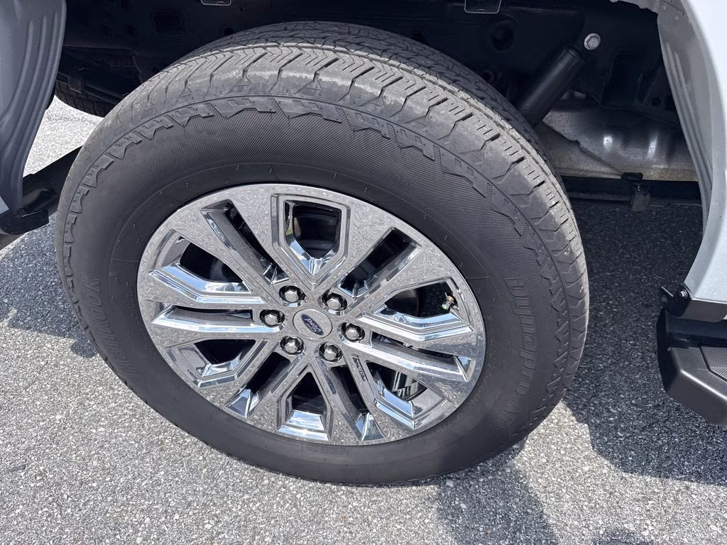 2024 Avalanche Ford F-150 Lariat 4X4 Truck