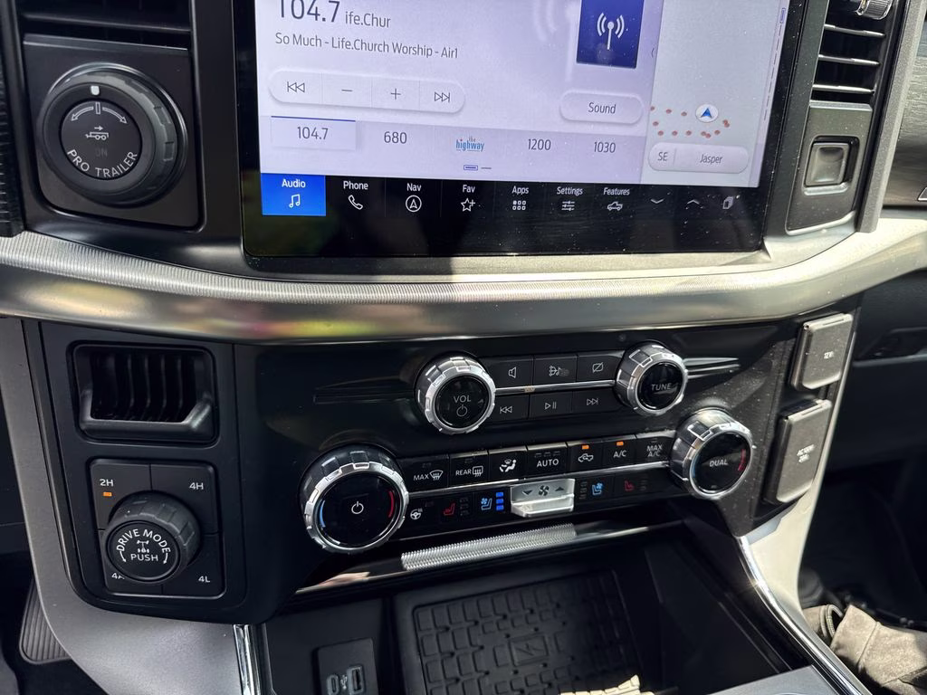 2024 Avalanche Ford F-150 Lariat 4X4 Truck