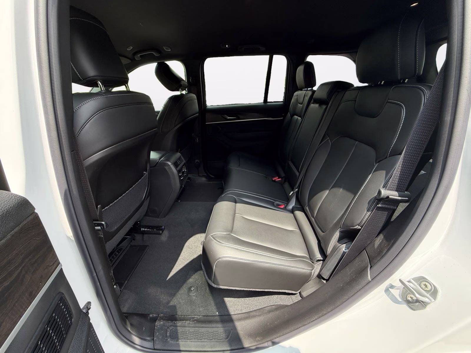 2026 Bright White Clearcoat Jeep Grand Cherokee Limited 4X4 SUV
