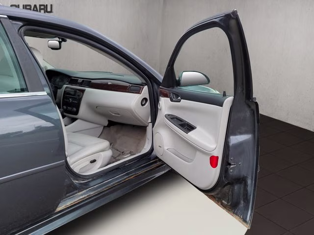 2010 Cyber Gray Metallic Chevrolet Impala LTZ FWD Sedan