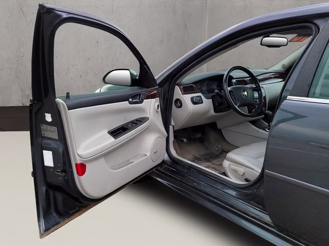 2010 Cyber Gray Metallic Chevrolet Impala LTZ FWD Sedan