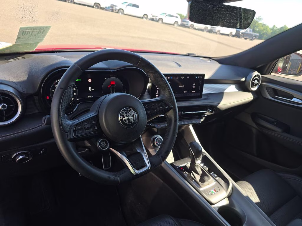 2025 Alfa Rosso Alfa Romeo Tonale Base AWD SUV
