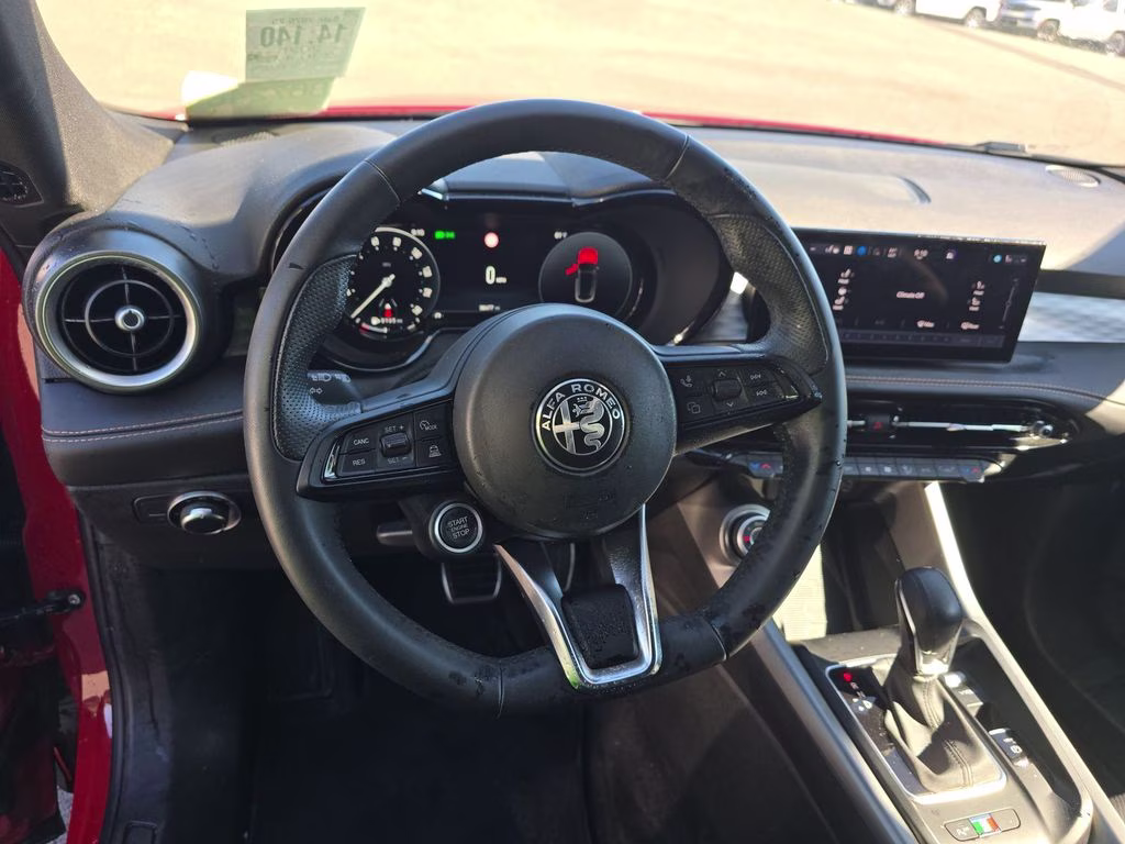 2025 Alfa Rosso Alfa Romeo Tonale Base AWD SUV