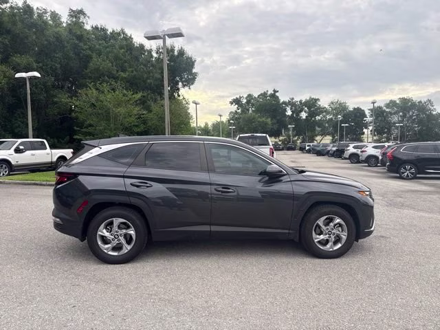 2022 Portofino Gray Hyundai Tucson SE FWD SUV