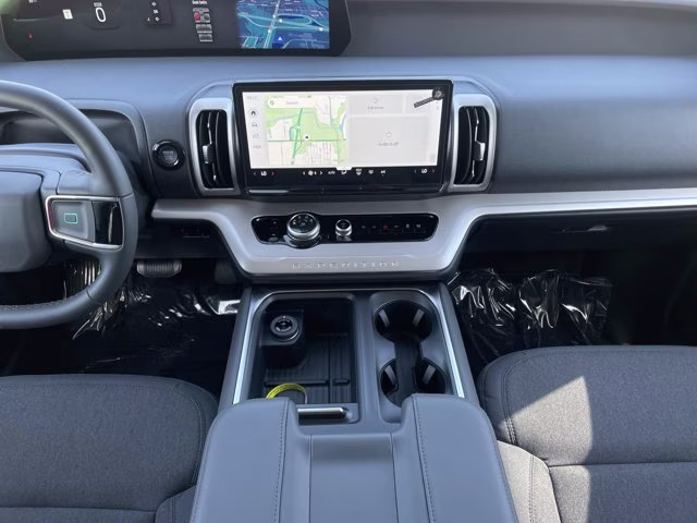 2026 Space Silver Metallic Ford Expedition Active RWD SUV