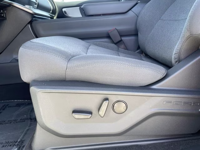 2026 Space Silver Metallic Ford Expedition Active RWD SUV