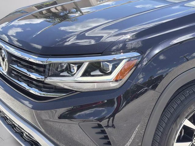 2023 Deep Black Volkswagen Atlas Cross Sport 2.0T SE FWD SUV