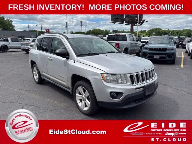 2011 Bright Silver Metallic Clearcoat Jeep Compass Base 4X4 SUV