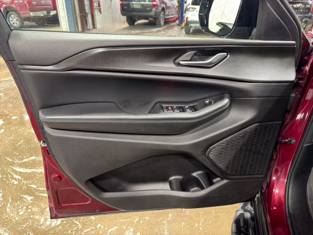 2023 Velvet Red Pearlcoat Jeep Grand Cherokee L Altitude 4X4 SUV