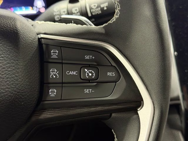 2023 Velvet Red Pearlcoat Jeep Grand Cherokee L Altitude 4X4 SUV