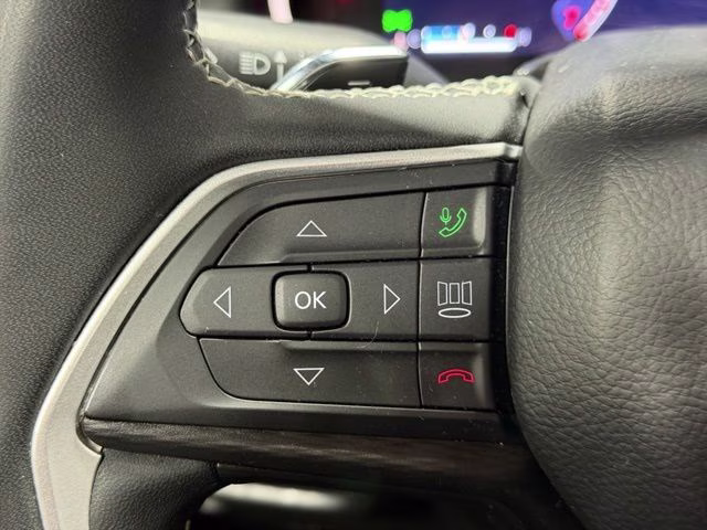 2023 Velvet Red Pearlcoat Jeep Grand Cherokee L Altitude 4X4 SUV
