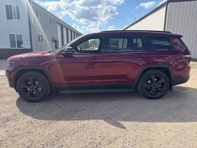 2023 Velvet Red Pearlcoat Jeep Grand Cherokee L Altitude 4X4 SUV