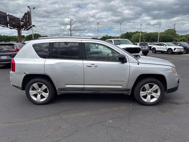 2011 Bright Silver Metallic Clearcoat Jeep Compass Base 4X4 SUV
