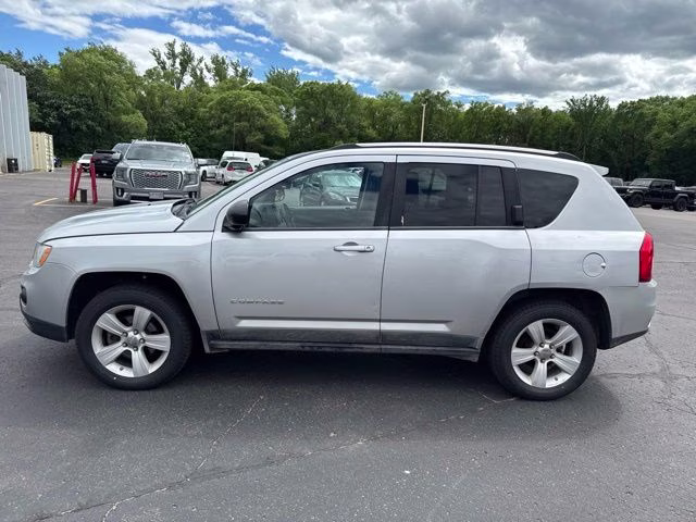 2011 Bright Silver Metallic Clearcoat Jeep Compass Base 4X4 SUV