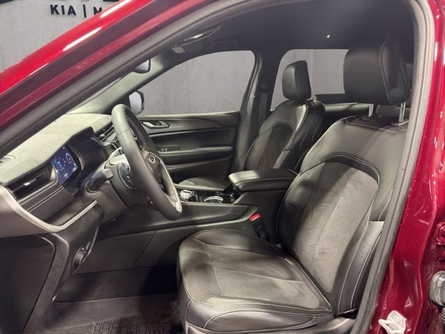 2023 Velvet Red Pearlcoat Jeep Grand Cherokee L Altitude 4X4 SUV