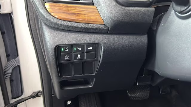 2022 Platinum White Pearl Honda CR-V Hybrid Touring AWD SUV