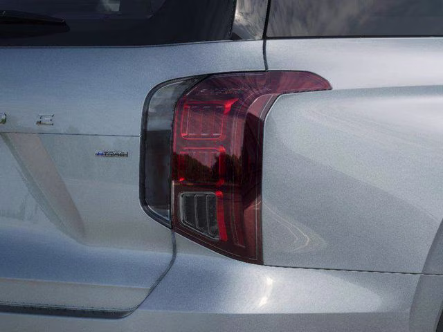 2025 Typhoon Silver Hyundai Palisade SEL AWD SUV