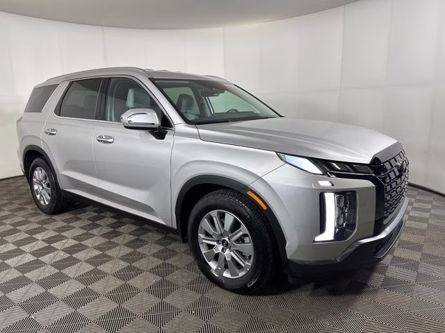 2025 Typhoon Silver Hyundai Palisade SEL AWD SUV