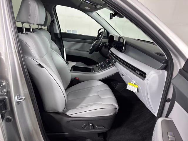 2025 Typhoon Silver Hyundai Palisade SEL AWD SUV