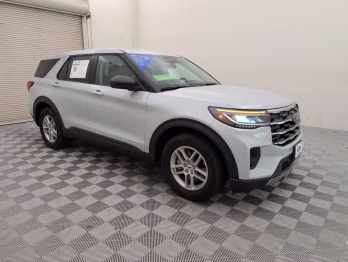 2026 White Metallic Ford Explorer Active RWD SUV