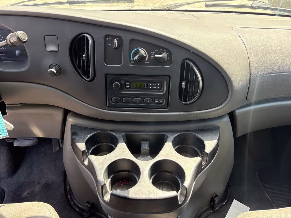 2008 Oxford White Clearcoat Ford E-150 Commercial RWD Van