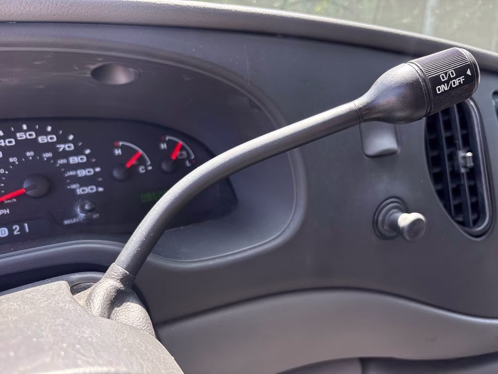 2008 Oxford White Clearcoat Ford E-150 Commercial RWD Van