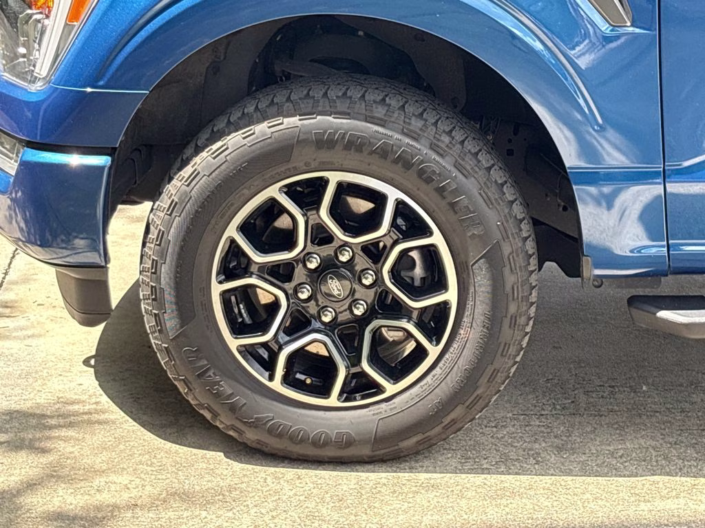 2022 Blue Metallic Ford F-150 XLT 4X4 Truck