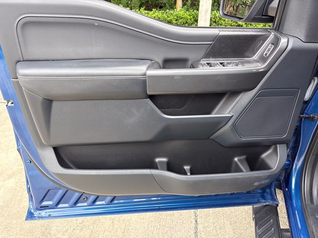 2022 Blue Metallic Ford F-150 XLT 4X4 Truck