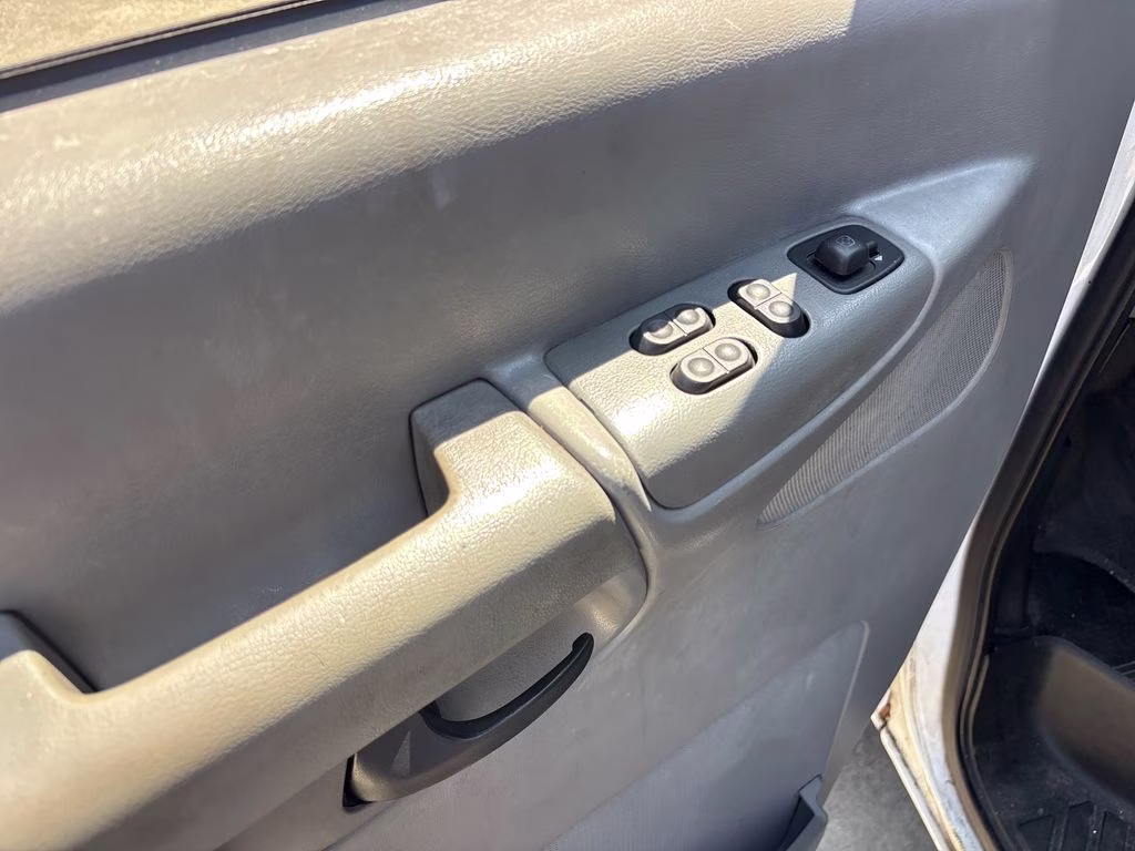 2008 Oxford White Clearcoat Ford E-150 Commercial RWD Van