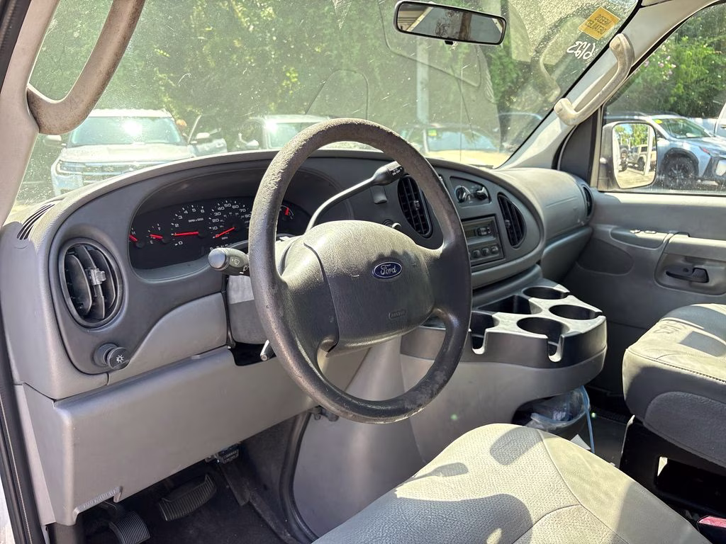 2008 Oxford White Clearcoat Ford E-150 Commercial RWD Van
