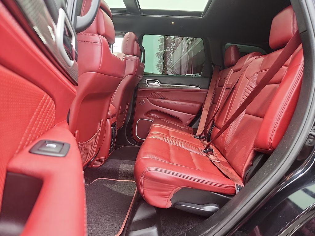 2018 Diamond Black Crystal Pearlcoat Jeep Grand Cherokee Trackhawk 4X4 SUV