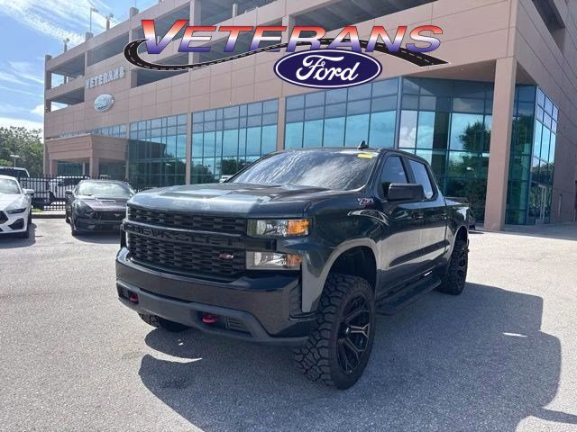 2019 Shadow Gray Metallic Chevrolet Silverado 1500 Custom Trail Boss Crew Cab Pickup 4X4 Truck