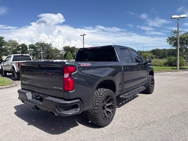 2019 Shadow Gray Metallic Chevrolet Silverado 1500 Custom Trail Boss Crew Cab Pickup 4X4 Truck