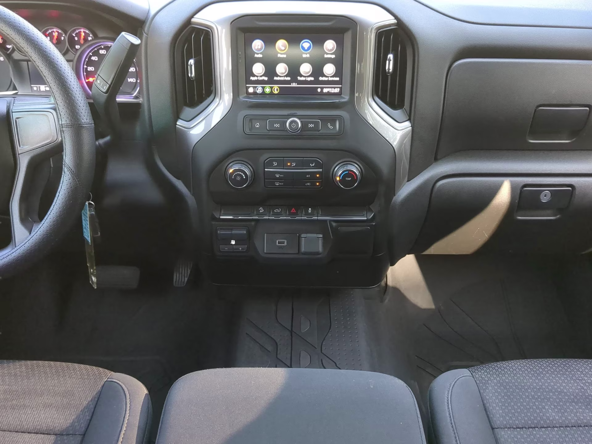 2019 Shadow Gray Metallic Chevrolet Silverado 1500 Custom Trail Boss Crew Cab Pickup 4X4 Truck