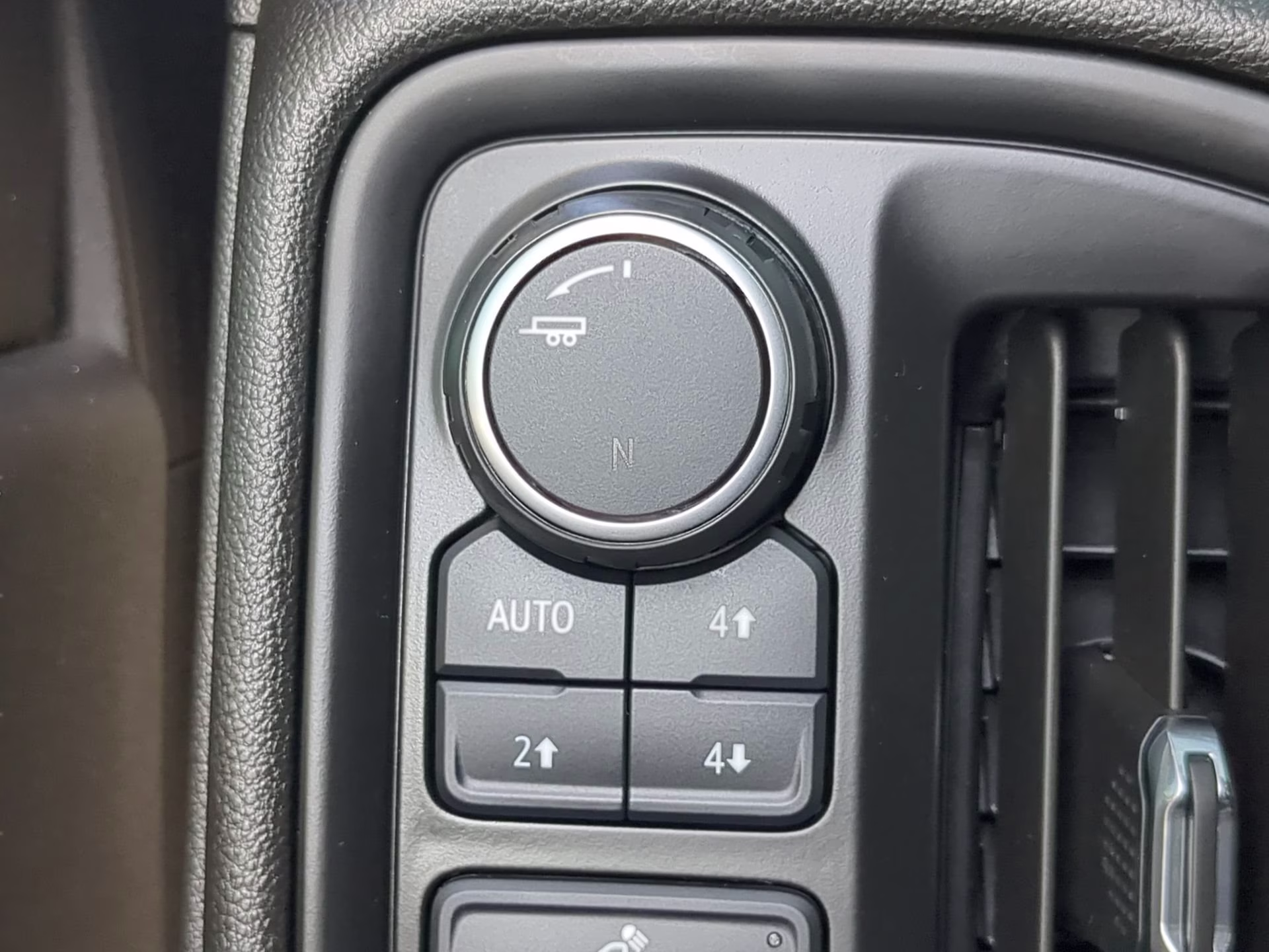 2019 Shadow Gray Metallic Chevrolet Silverado 1500 Custom Trail Boss Crew Cab Pickup 4X4 Truck
