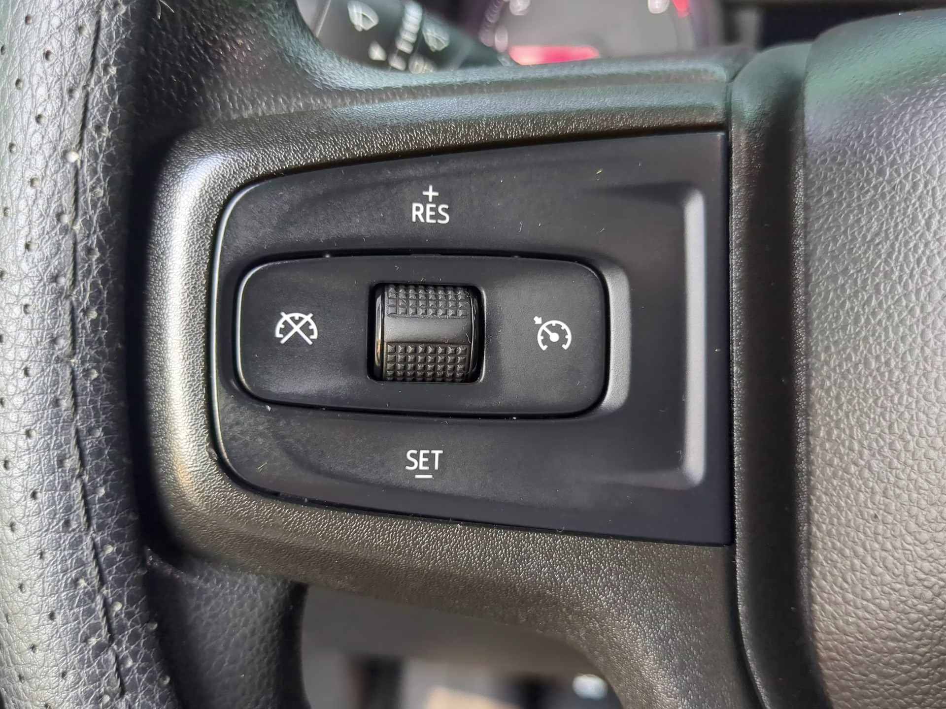 2019 Shadow Gray Metallic Chevrolet Silverado 1500 Custom Trail Boss Crew Cab Pickup 4X4 Truck