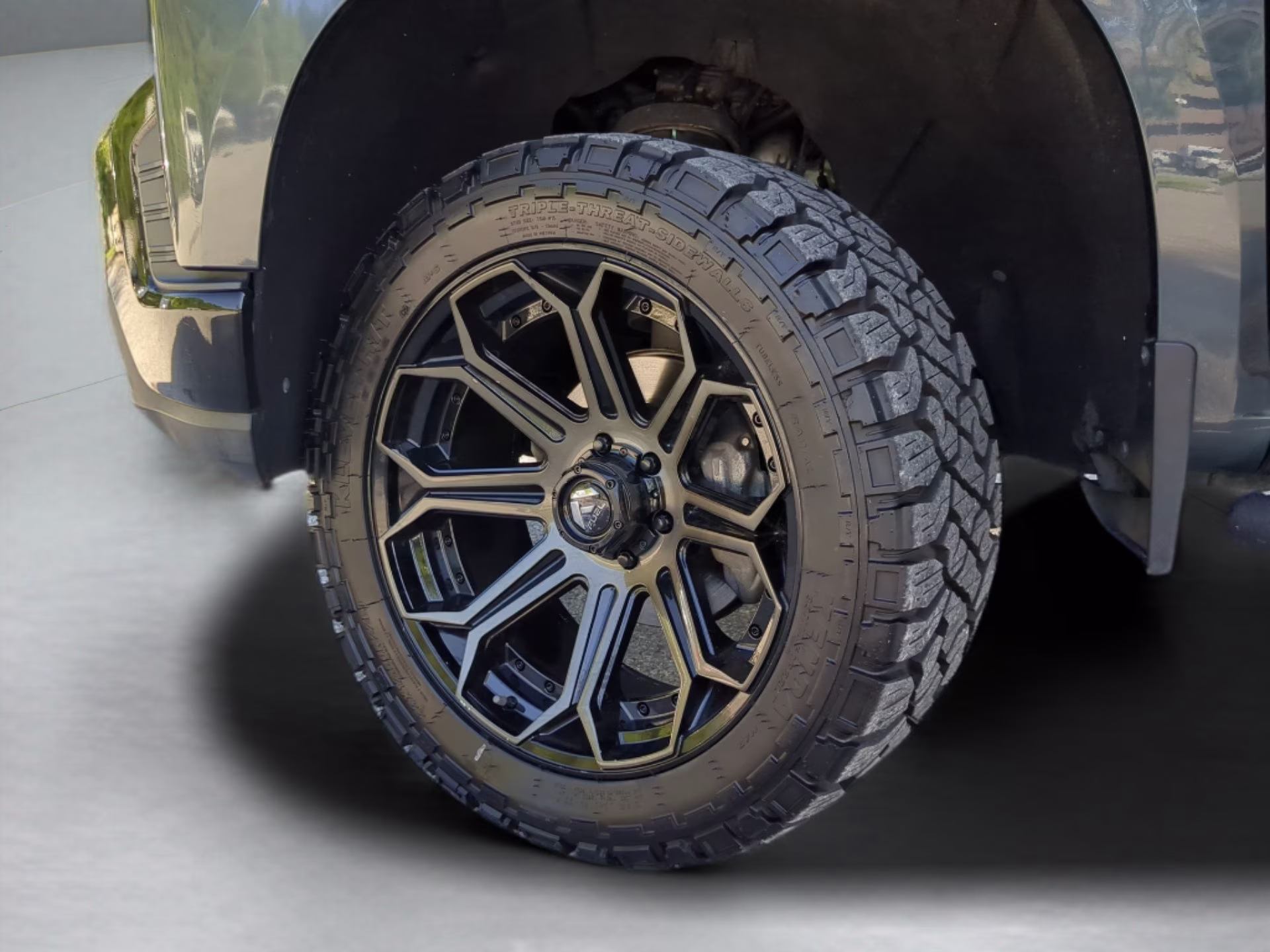 2019 Shadow Gray Metallic Chevrolet Silverado 1500 Custom Trail Boss Crew Cab Pickup 4X4 Truck