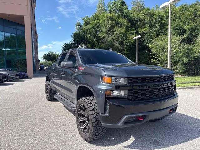 2019 Shadow Gray Metallic Chevrolet Silverado 1500 Custom Trail Boss Crew Cab Pickup 4X4 Truck