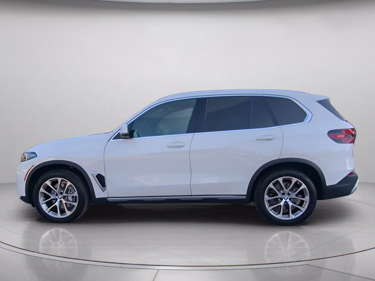 2025 Alpine White BMW X5 xDrive40i AWD SUV