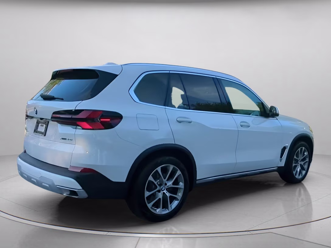 2025 Alpine White BMW X5 xDrive40i AWD SUV