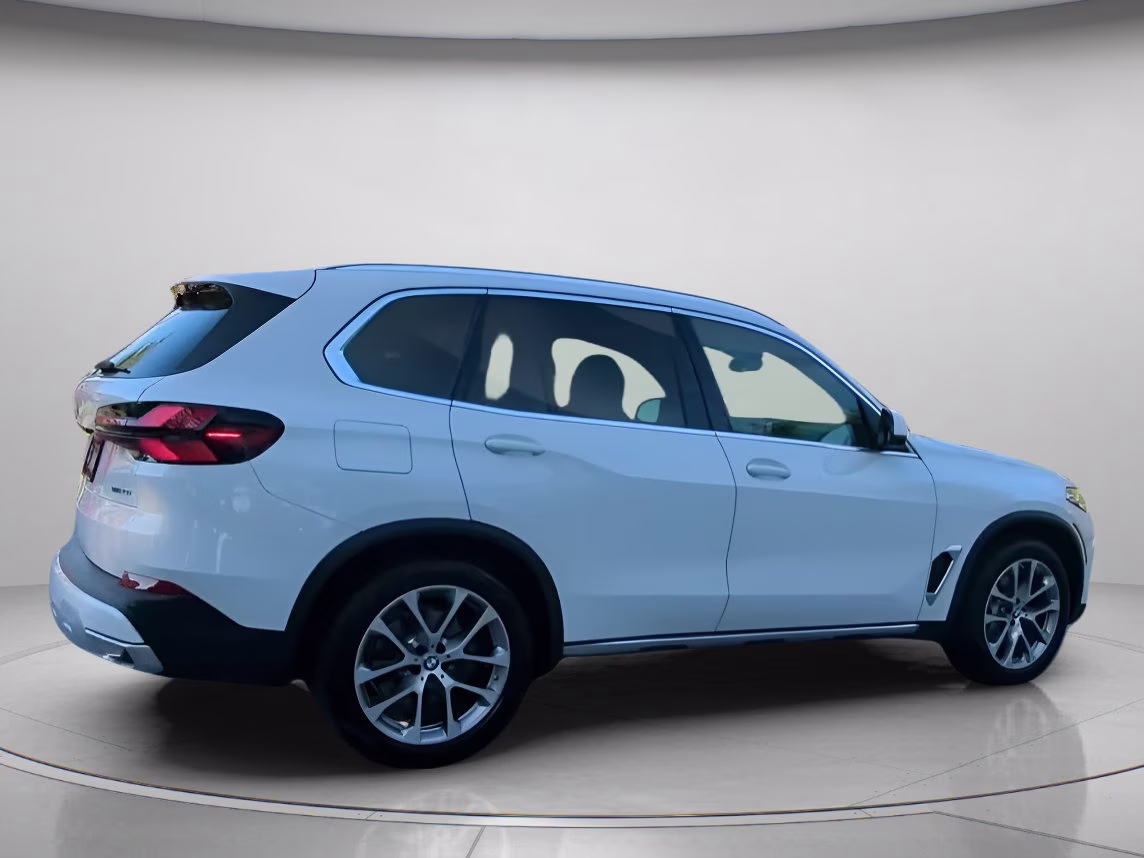 2025 Alpine White BMW X5 xDrive40i AWD SUV