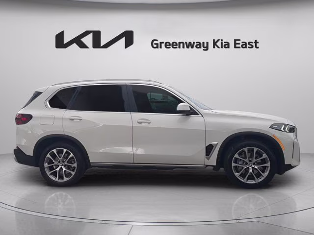2025 Alpine White BMW X5 xDrive40i AWD SUV