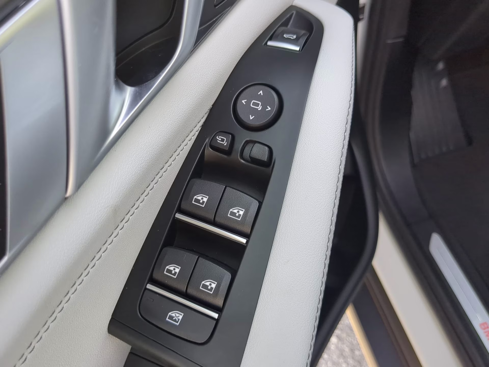 2025 Alpine White BMW X5 xDrive40i AWD SUV