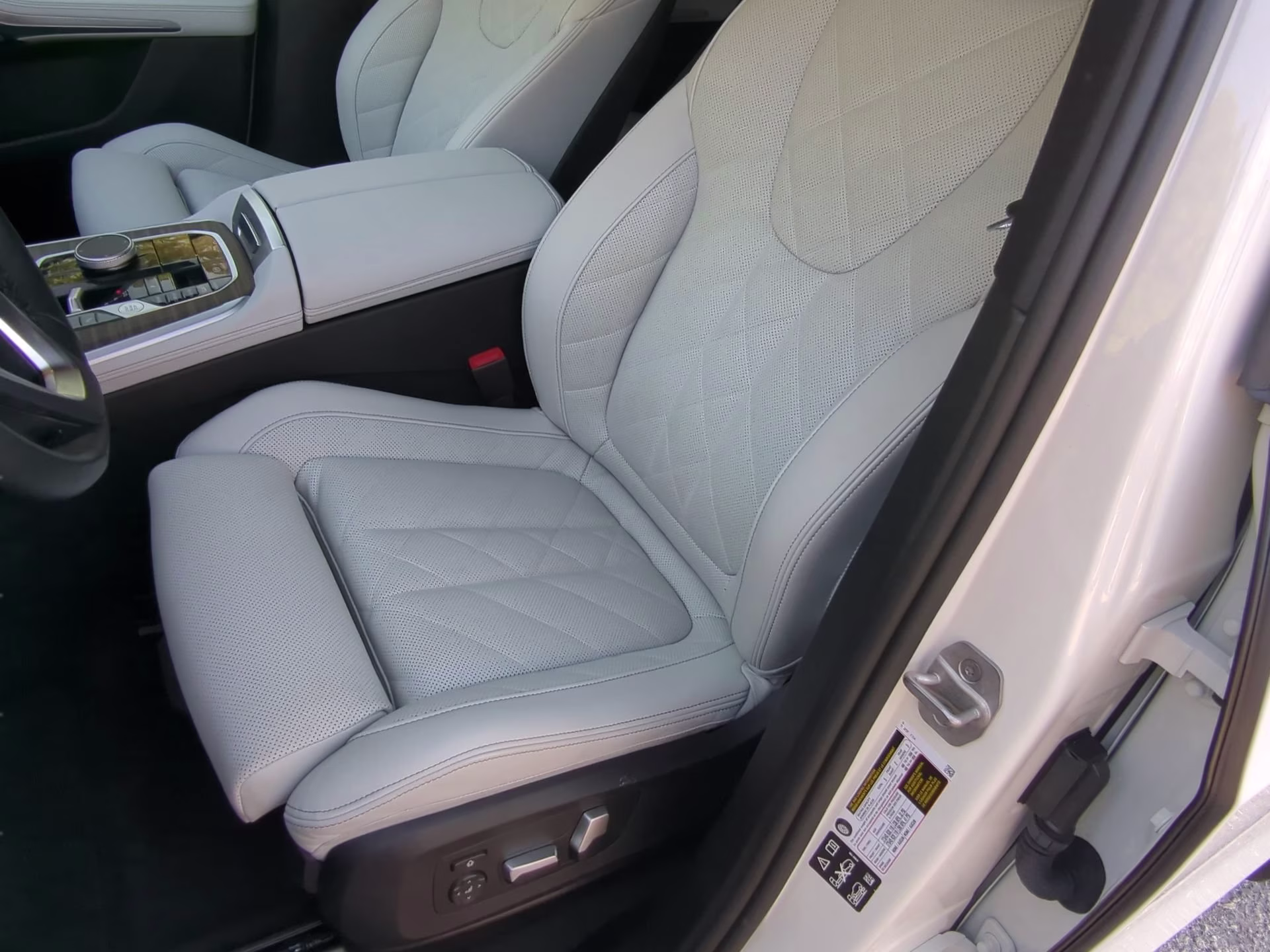 2025 Alpine White BMW X5 xDrive40i AWD SUV